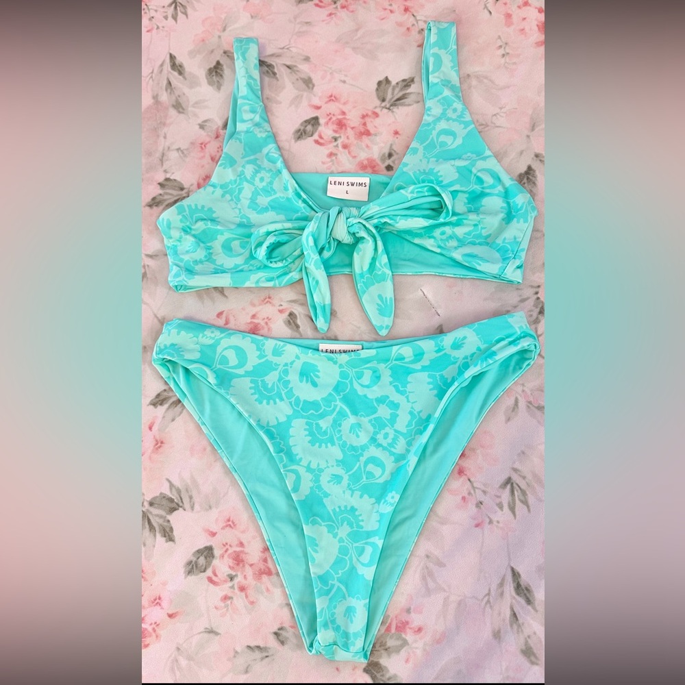 Leni Swims Iris women’s swim suit bathing suit blue green size large